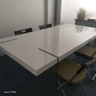 Tavolo grande per ufficio/riunioni