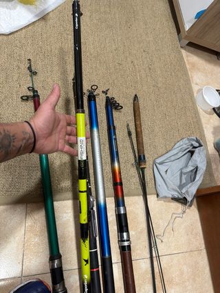 Lote de cañas de pesca