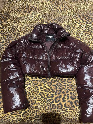Chaquetón crop plumífero Zara