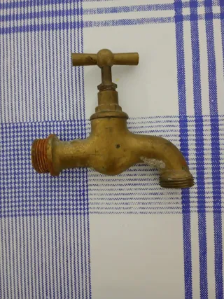 Lote 3 grifos antiguos latón