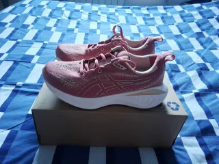 Zapatillas Asics gel Cumulus rosas y blancas