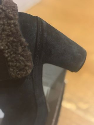 Botines Homers negros  de piel con borreguito