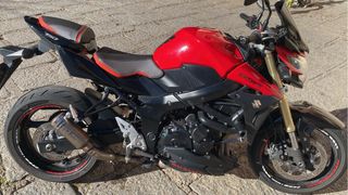 Suzuki GSR 750