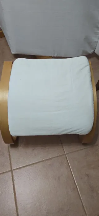 Sillón con reposapiés