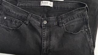 Pantalón vaquero Pull&Bear negro desgastado