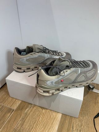 Zapatillas On Beige/Gris