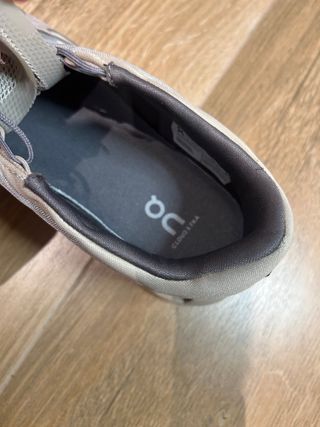 Zapatillas On Beige/Gris