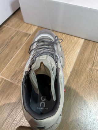 Zapatillas On Beige/Gris