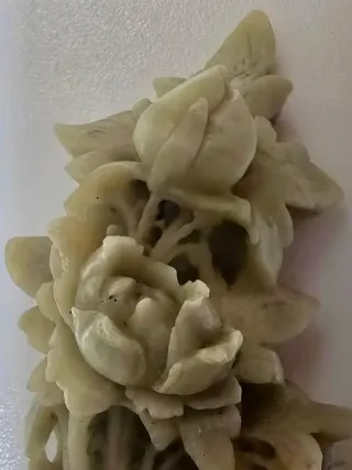 Figura de Jade Flores