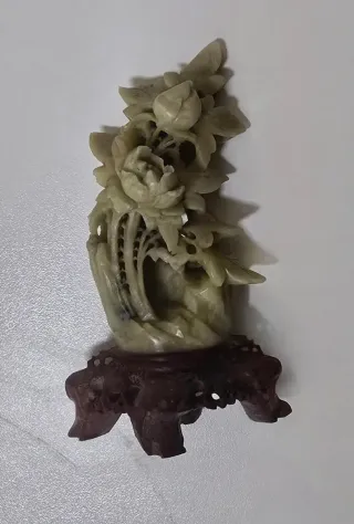 Figura de Jade Flores