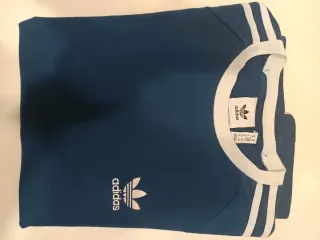 Camiseta Adidas Azul Rayas Blancas