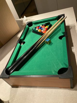 Mini mesa de billar con accesorios