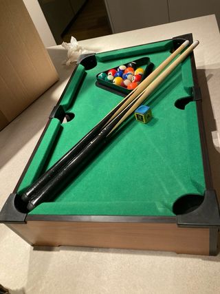 Mini mesa de billar con accesorios