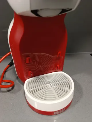 Cafetera Nescafé Dolce Gusto Roja y Blanca