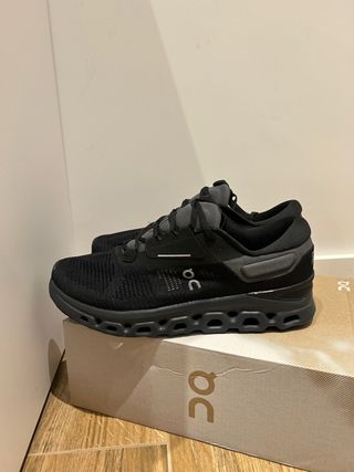 Zapatillas On Running Negras y Grises