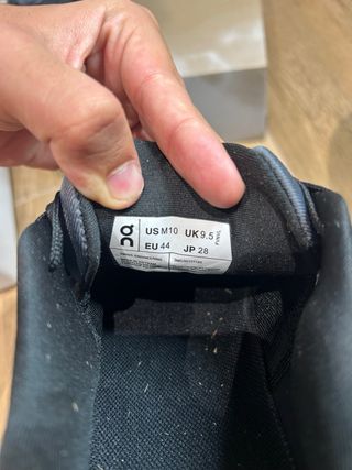 Zapatillas On Running Negras y Grises