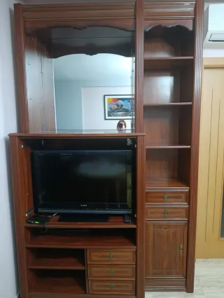Mueble TV madera con espejo