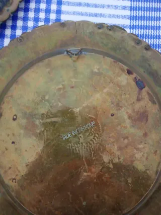 Lote 3 platos antiguos de bronce. Mde in Hong Kon.