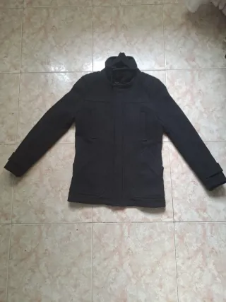 Abrigo corto Negro de Bershka 100% Poliéster