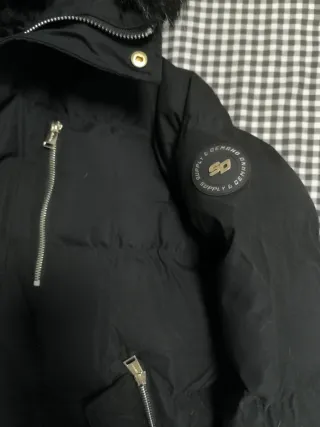 Abrigo Supply & Demand Negro Talla S