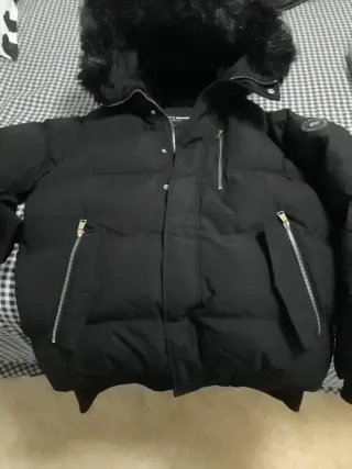 Abrigo Supply & Demand Negro Talla S