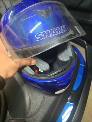 Casco de moto Shark azul
