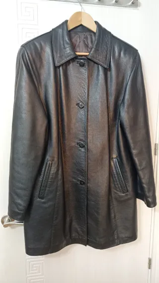 Chaquetón de piel negro