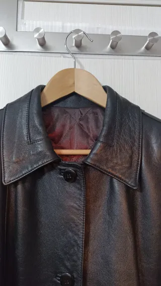 Chaquetón de piel negro