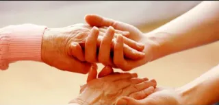 Cuidado de persona mayor.