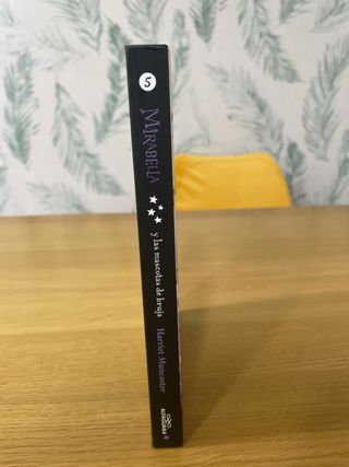 Mirabella 5 - Mirabella y las mascotas de bruja...