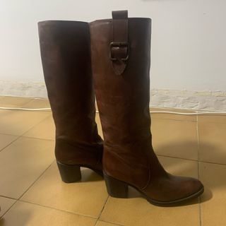 Botas de cuero marrones