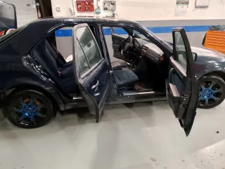 Mercedes-Benz e180 1996