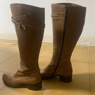 Botas de cuero marrones