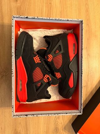 Jordan 4 Retro Red Thunder Talla 40
