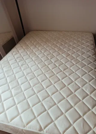 Colchón y base tapizada 135cm