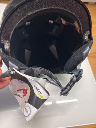 Casco de esquí negro