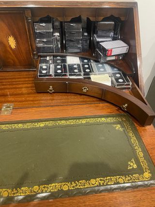 Canterano Antiguo de Madera