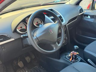 Peugeot 207 2011 1.4 gasolina