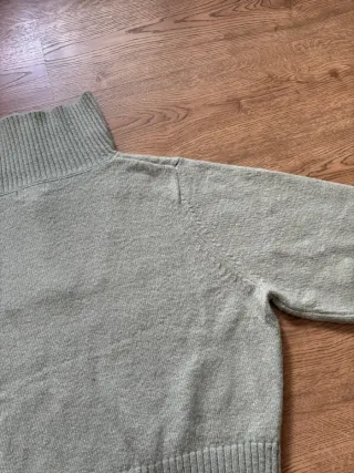 Jersey verde con cremallera