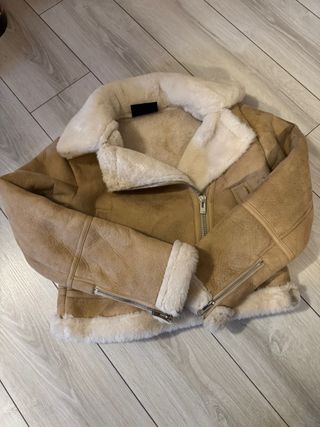 Cazadora de ante con borreguito