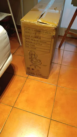 Silla Gaming Negra/Azul Reposapiés Marca desconoci