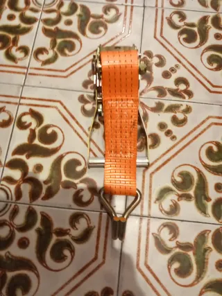 Caja de herramientas y accesorios