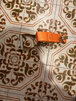 Caja de herramientas y accesorios