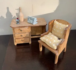 Escritorio miniatura artesanal madera 1:12