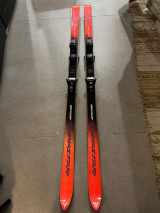 Esquís Dynastar Vintage para Decoración