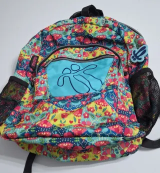 Mochila Totto escolar con diseño estampado