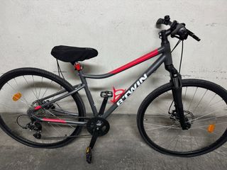 Bicicleta Btwin Gris y Roja