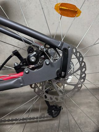 Bicicleta Btwin Gris y Roja