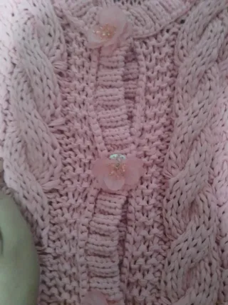 Chaleco de punto Zara rosa con flores