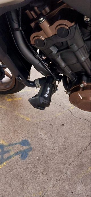 HONDA CB650R E-Clutch (CON 482 km)